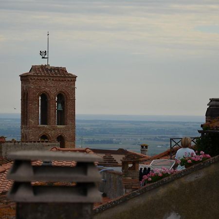 La Divina Dimora Il Castello Degli Spiriti Magni Lejlighed Montepescali Værelse billede
