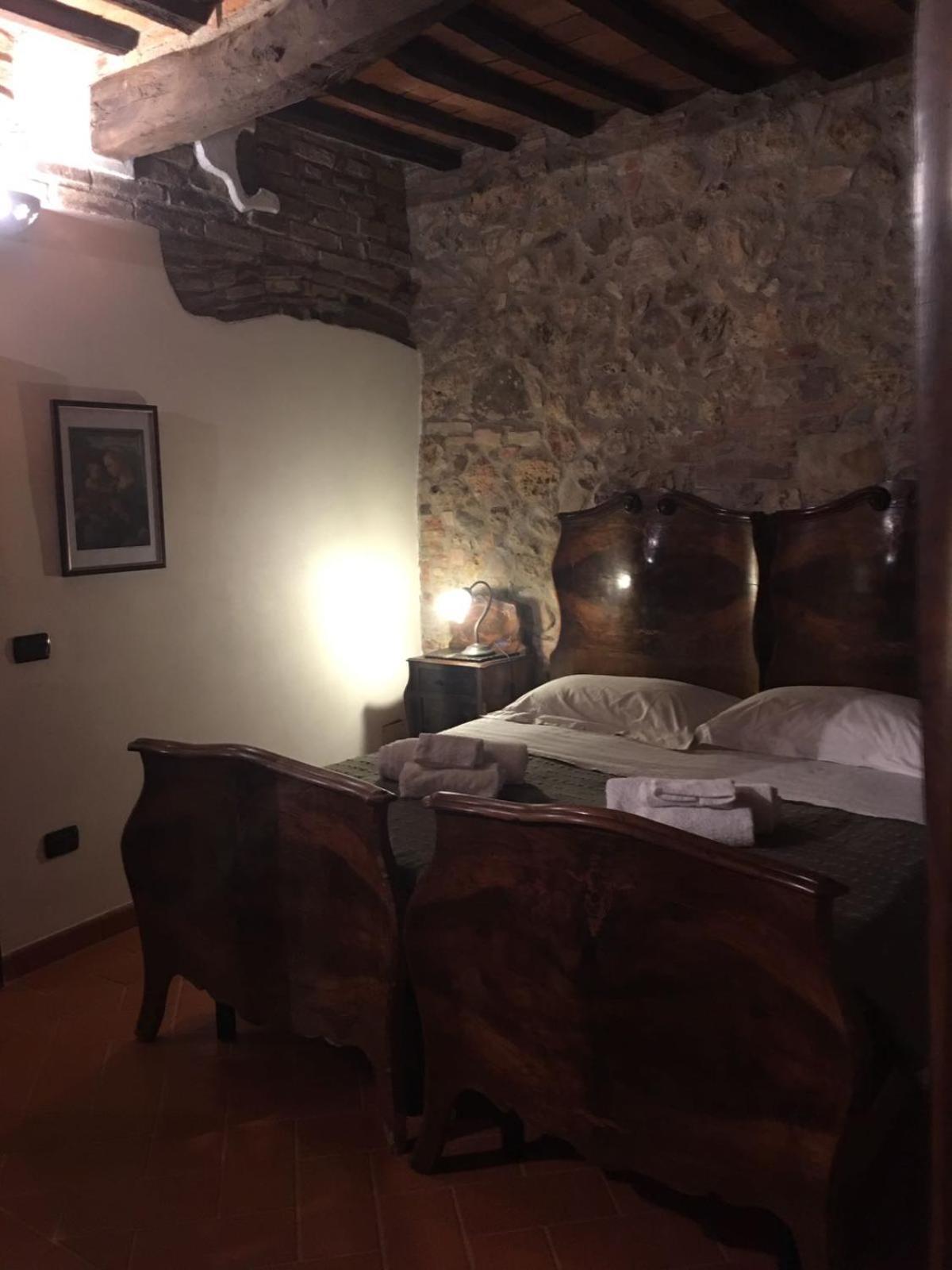 La Divina Dimora Il Castello Degli Spiriti Magni Lejlighed Montepescali Eksteriør billede