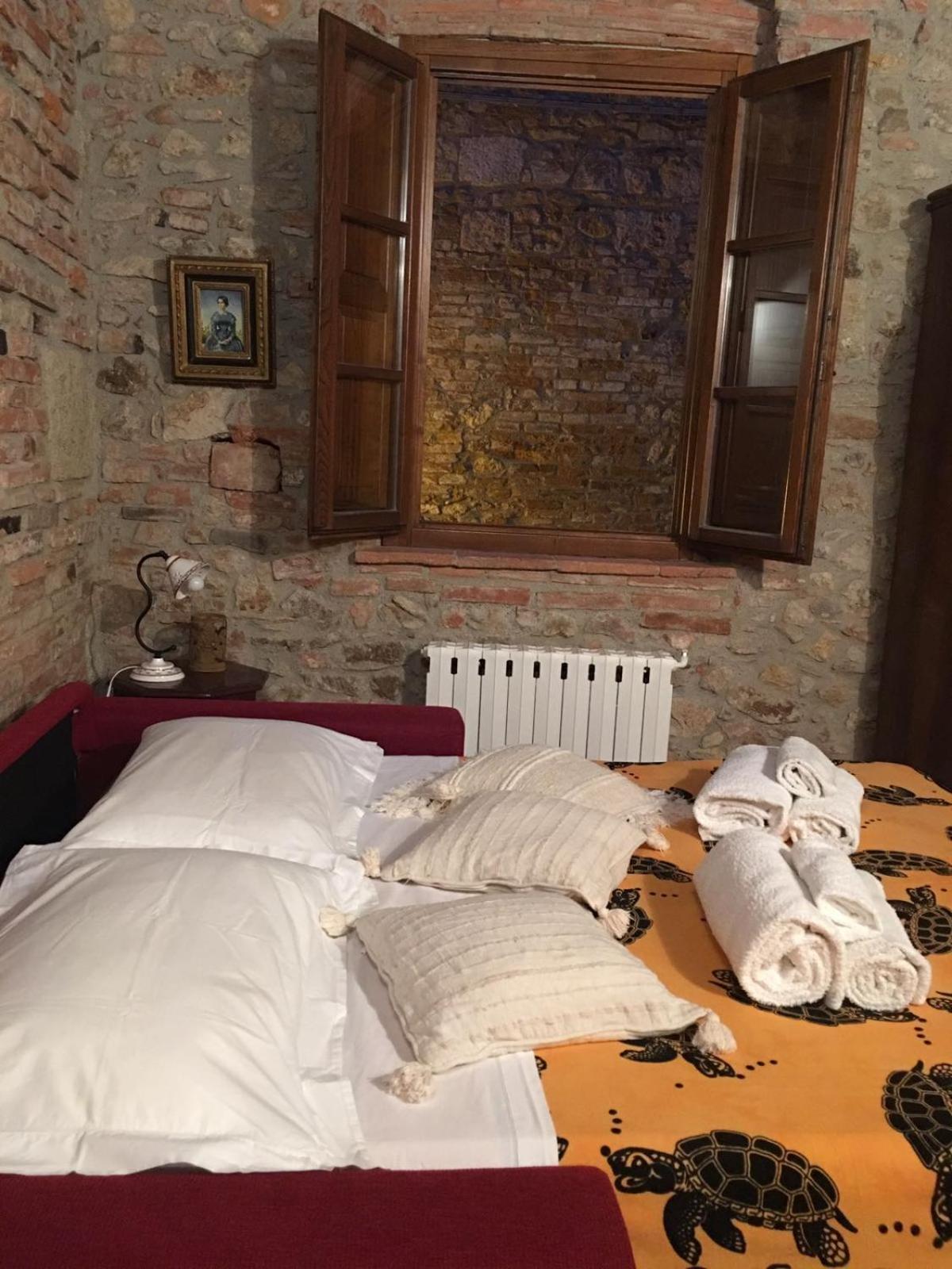 La Divina Dimora Il Castello Degli Spiriti Magni Lejlighed Montepescali Eksteriør billede