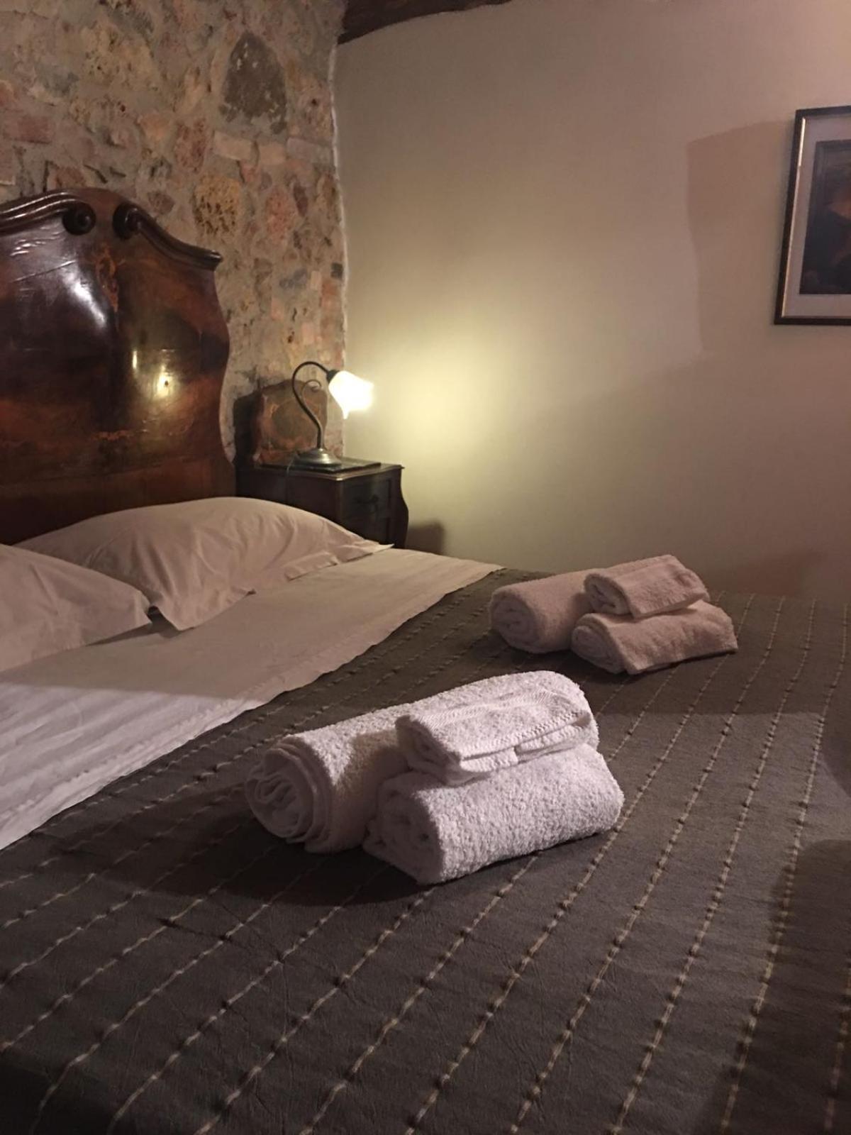 La Divina Dimora Il Castello Degli Spiriti Magni Lejlighed Montepescali Eksteriør billede