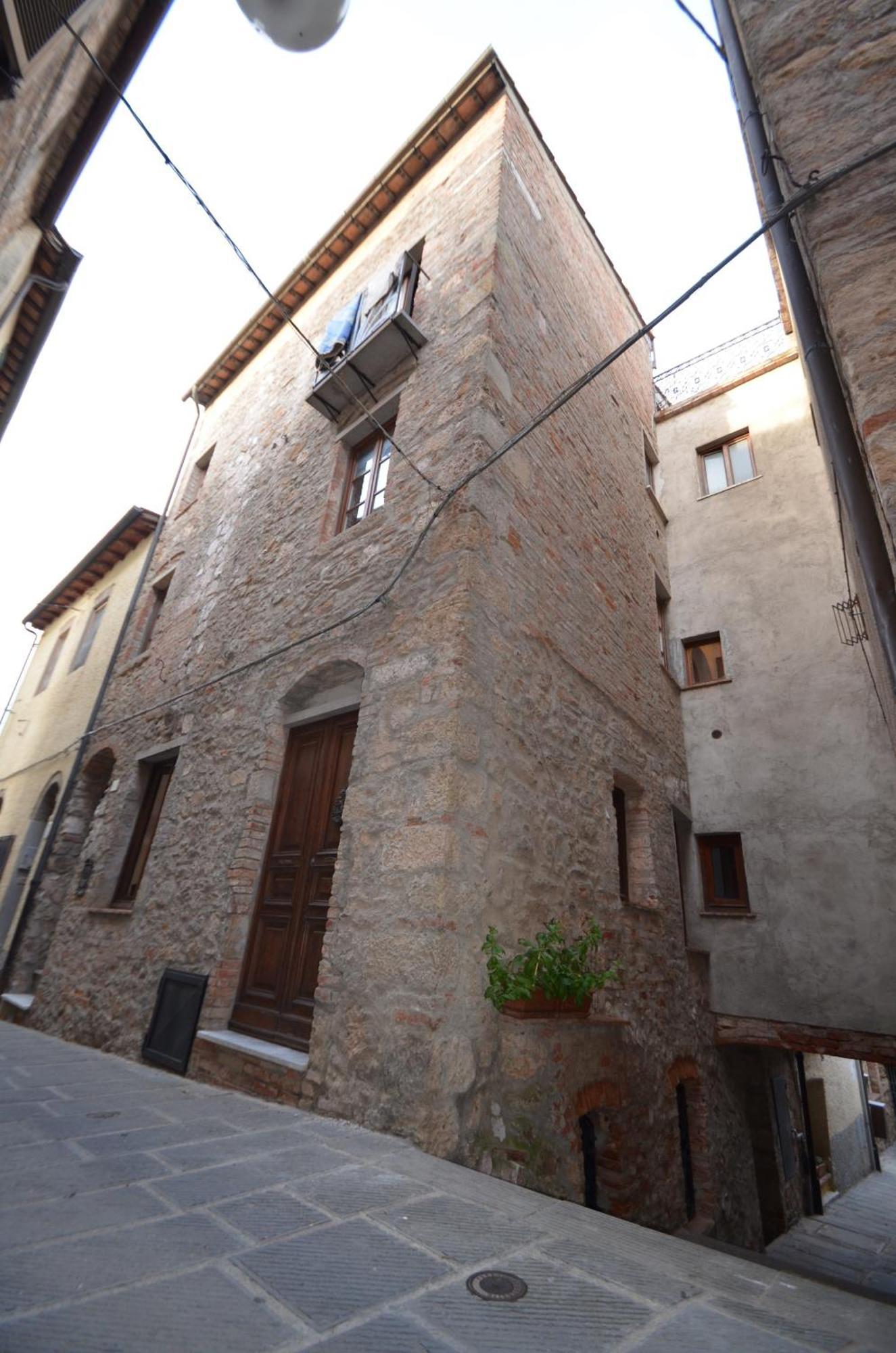 La Divina Dimora Il Castello Degli Spiriti Magni Lejlighed Montepescali Værelse billede