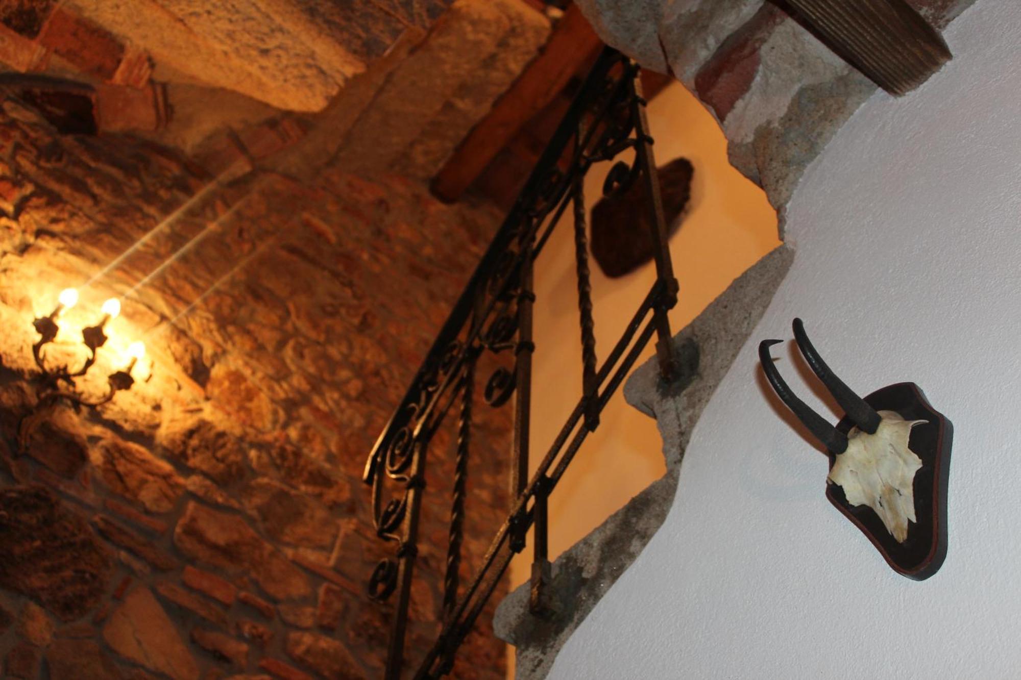 La Divina Dimora Il Castello Degli Spiriti Magni Lejlighed Montepescali Værelse billede