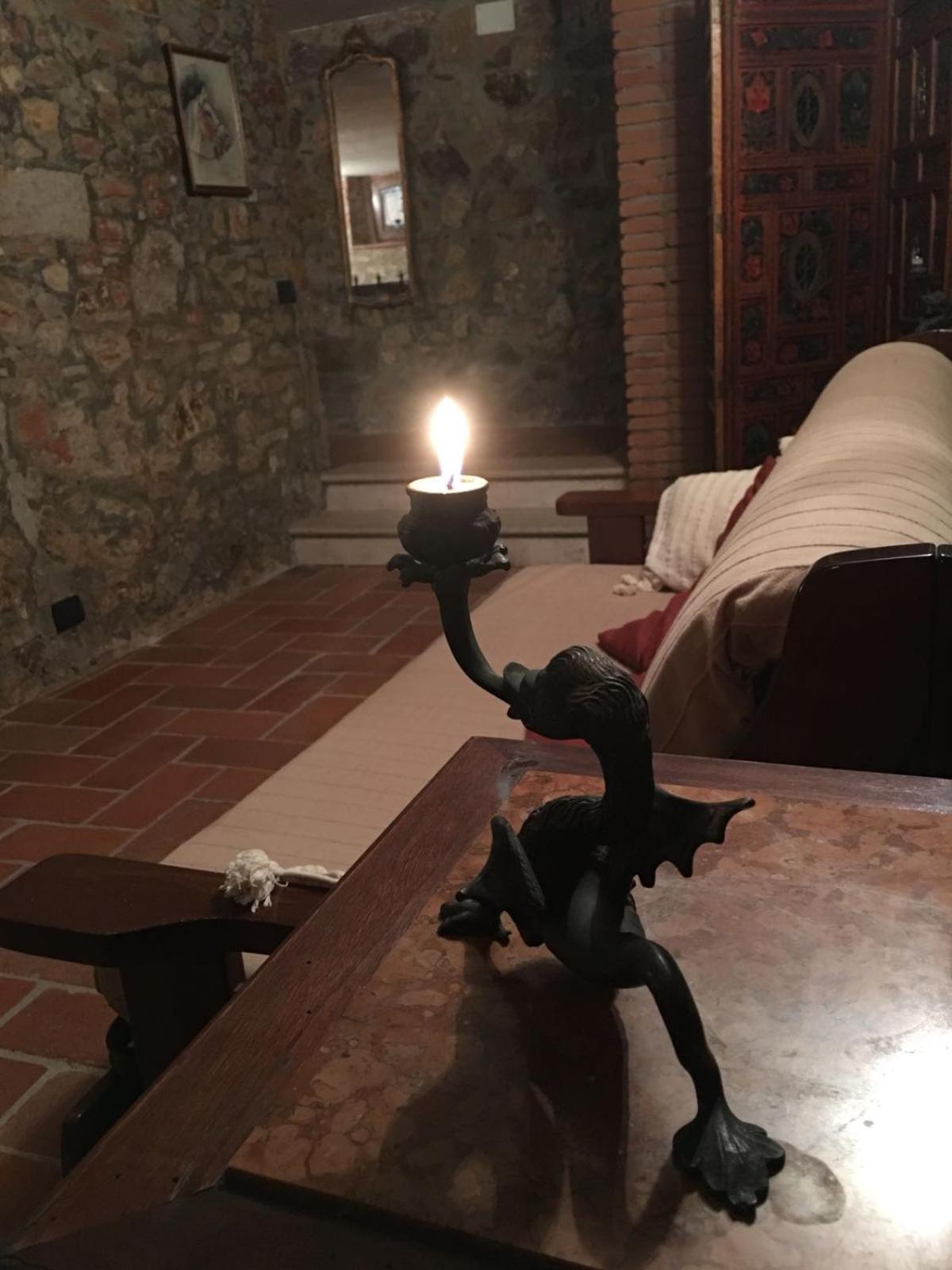 La Divina Dimora Il Castello Degli Spiriti Magni Lejlighed Montepescali Eksteriør billede